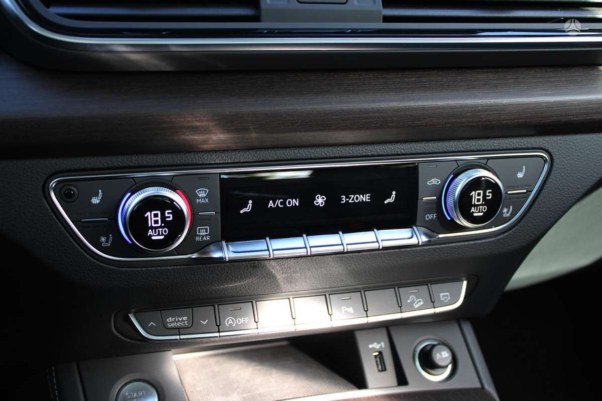 Audi Q5, 2.0 l., off-road / crossover