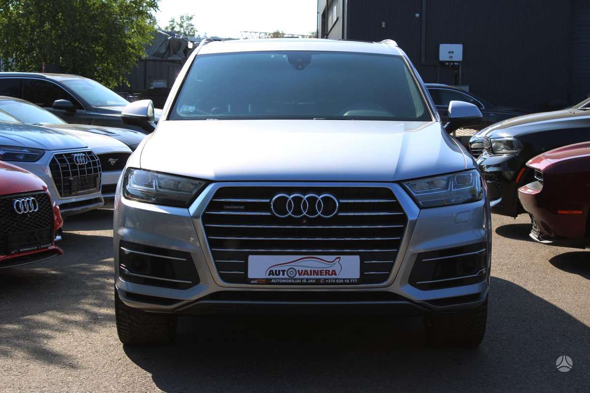 Audi Q7, 3.0 l., off-road / crossover