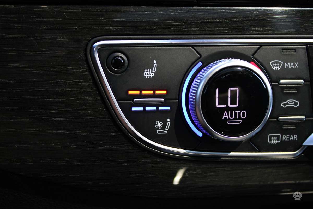 Audi Q7, 3.0 l., off-road / crossover