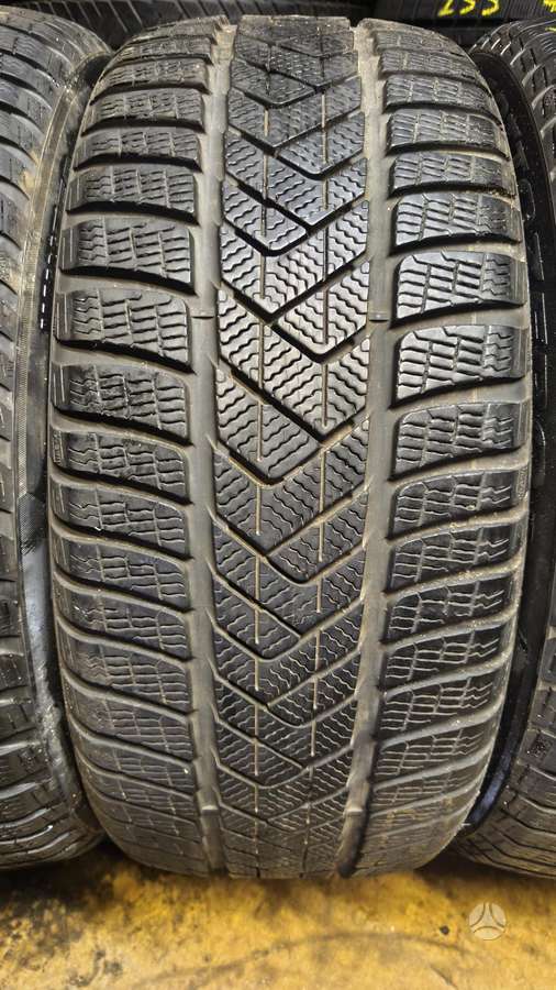 Pirelli Sottozero 3, winter 245/45 R19