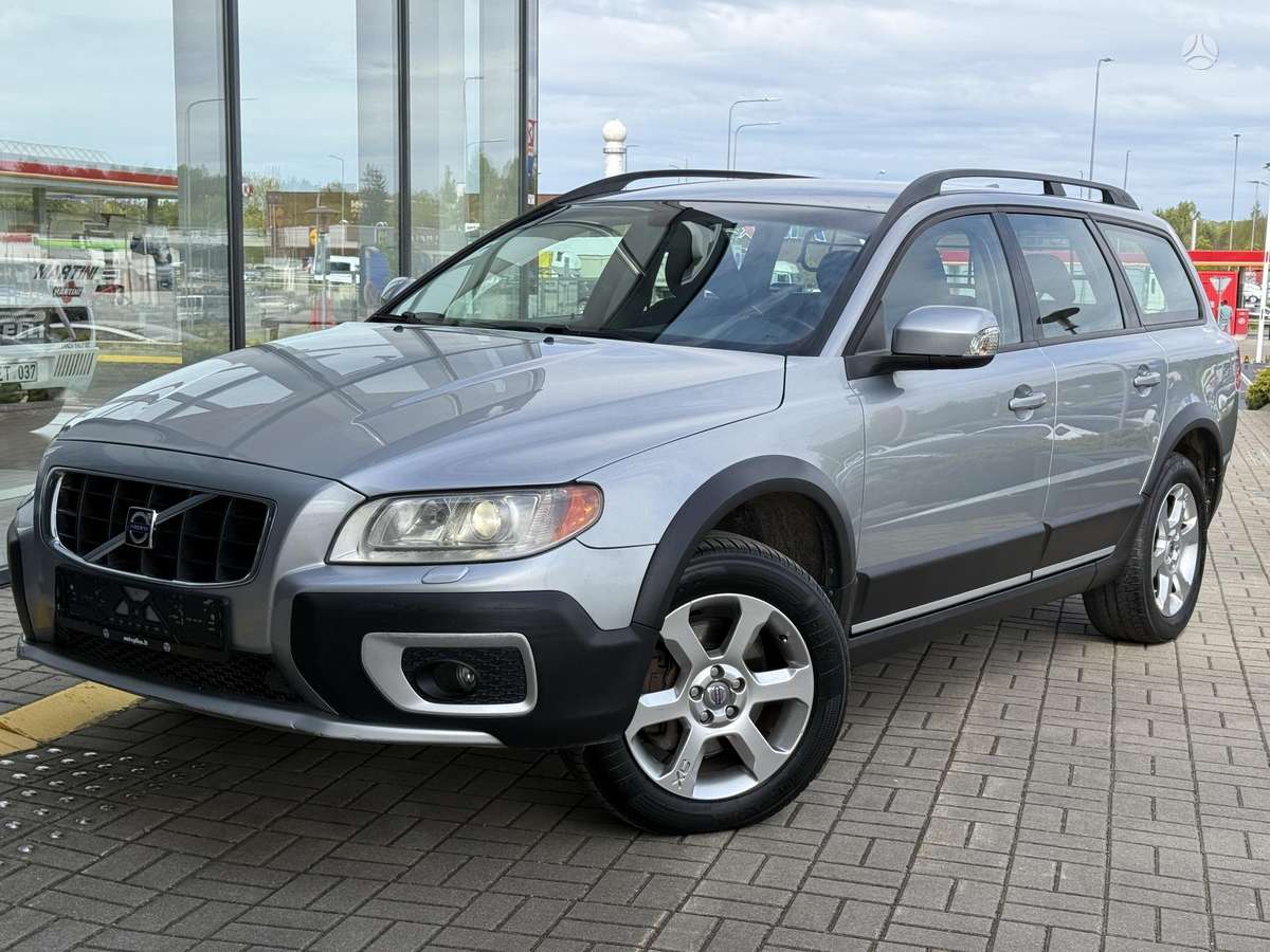 Volvo XC70, 2.4 l., wagon