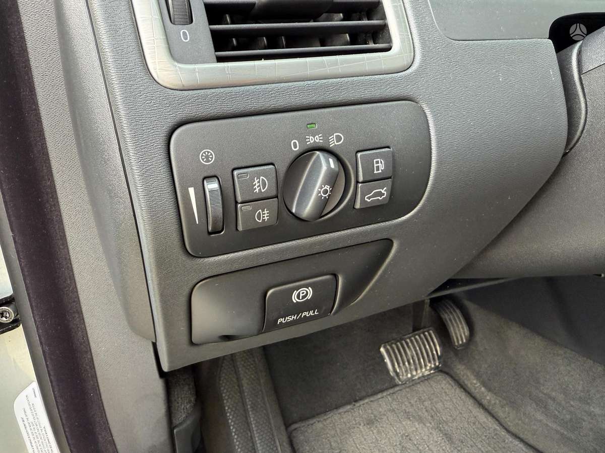 Volvo XC70, 2.4 l., wagon