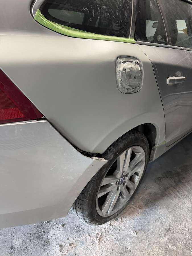 Automobiliu dazymas