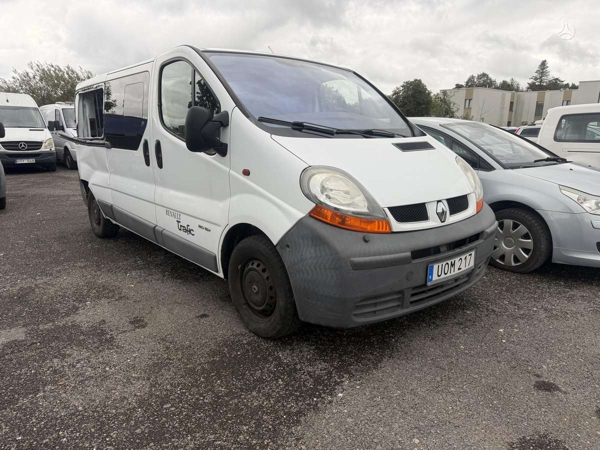 Renault Trafic, 2.0 l., passenger minibus