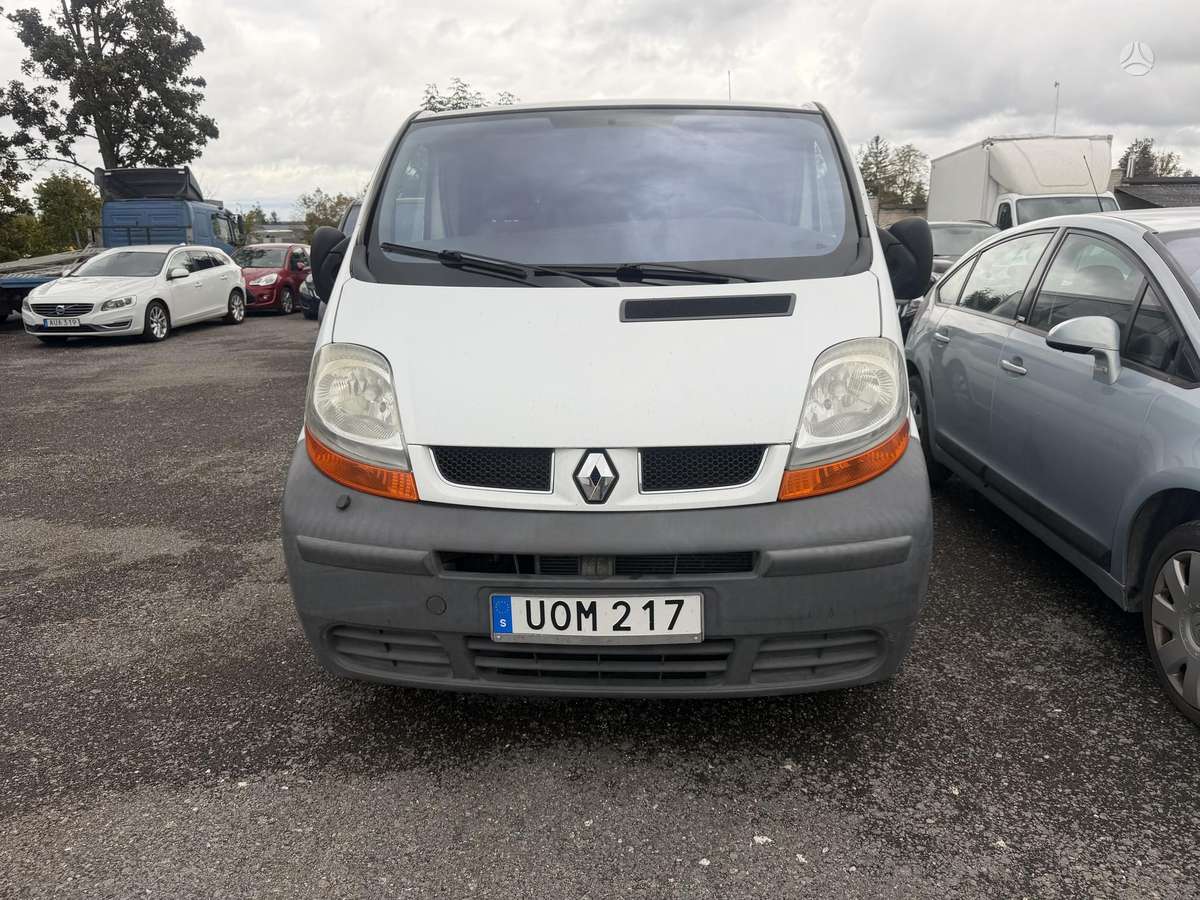 Renault Trafic, 2.0 l., passenger minibus