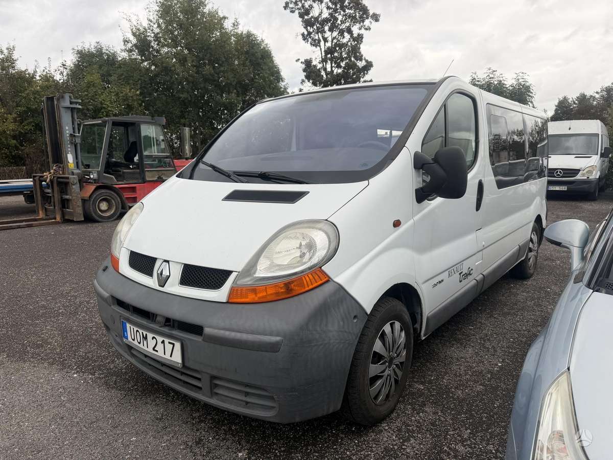 Renault Trafic, 2.0 l., passenger minibus
