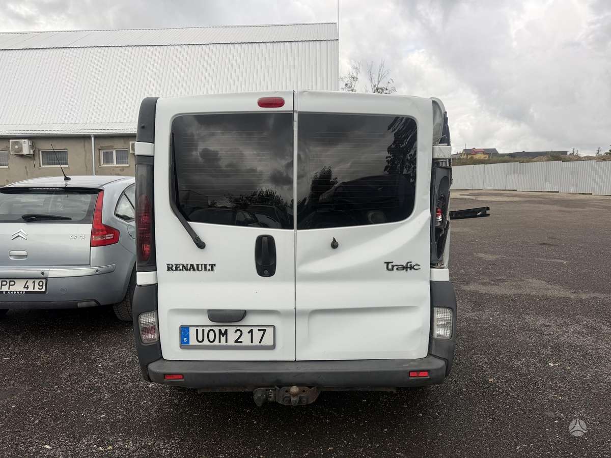 Renault Trafic, 2.0 l., passenger minibus