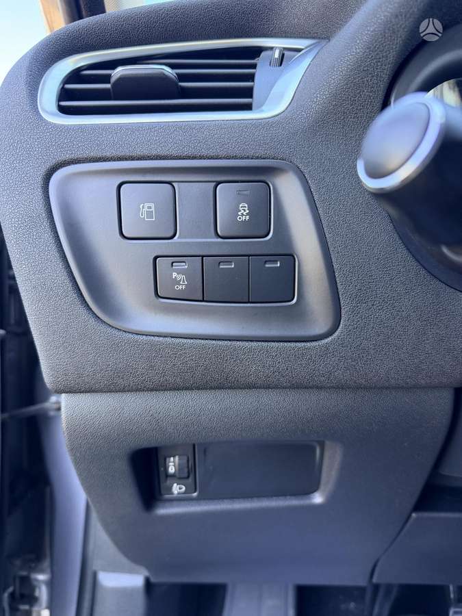 Citroen C4, 1.6 l., hatchback