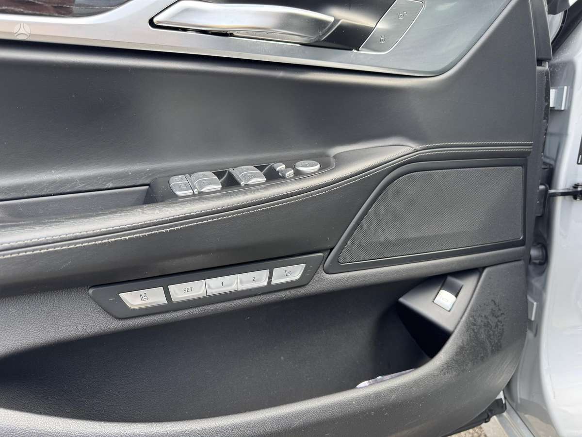 BMW 740, 3.0 l., sedanas