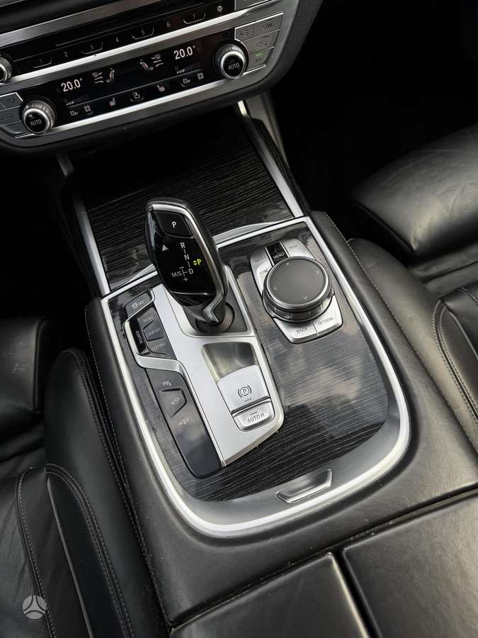BMW 740, 3.0 l., Седан