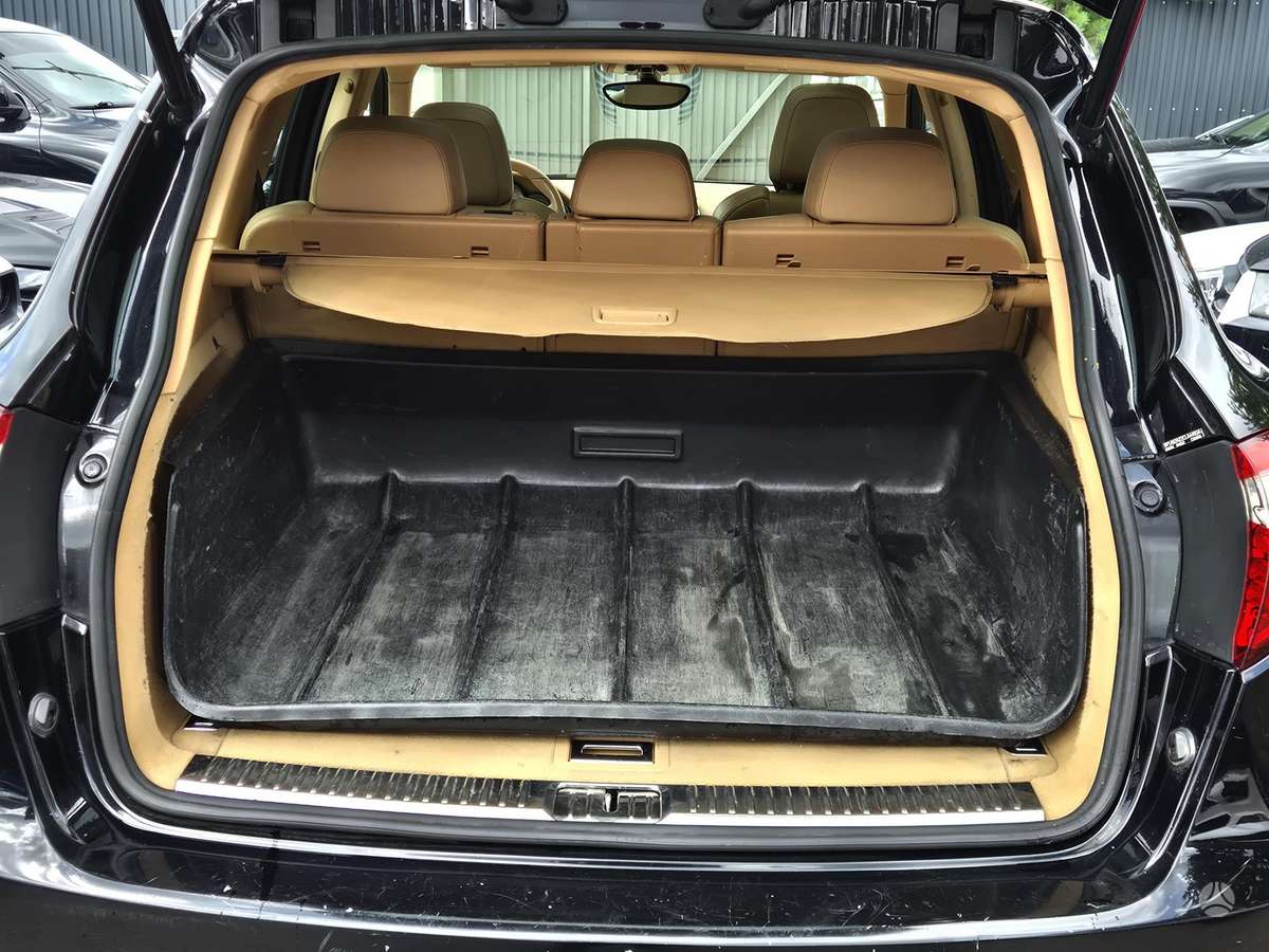 Porsche Cayenne, 4.8 l., off-road / crossover