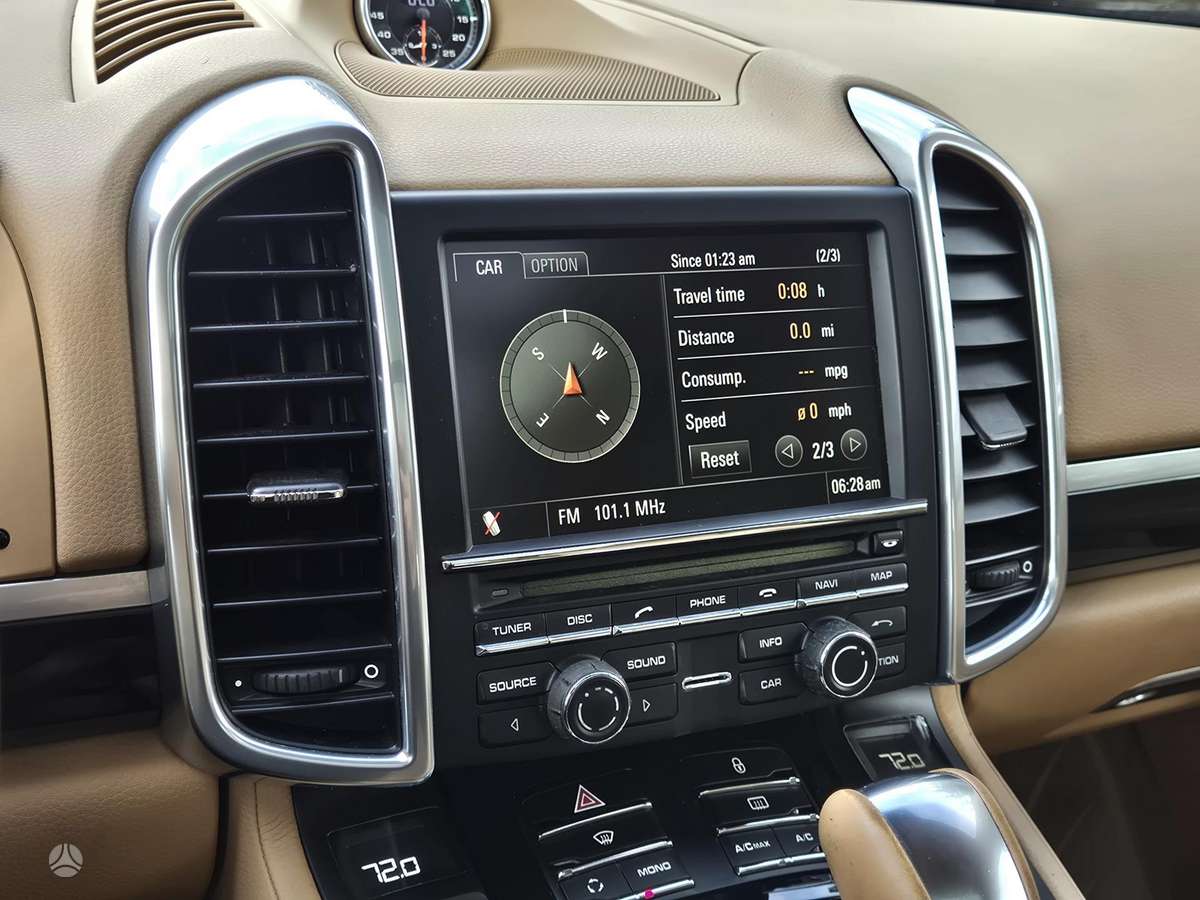 Porsche Cayenne, 4.8 l., off-road / crossover