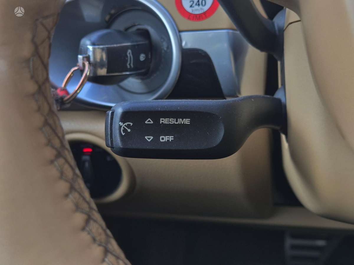 Porsche Cayenne, 4.8 l., off-road / crossover