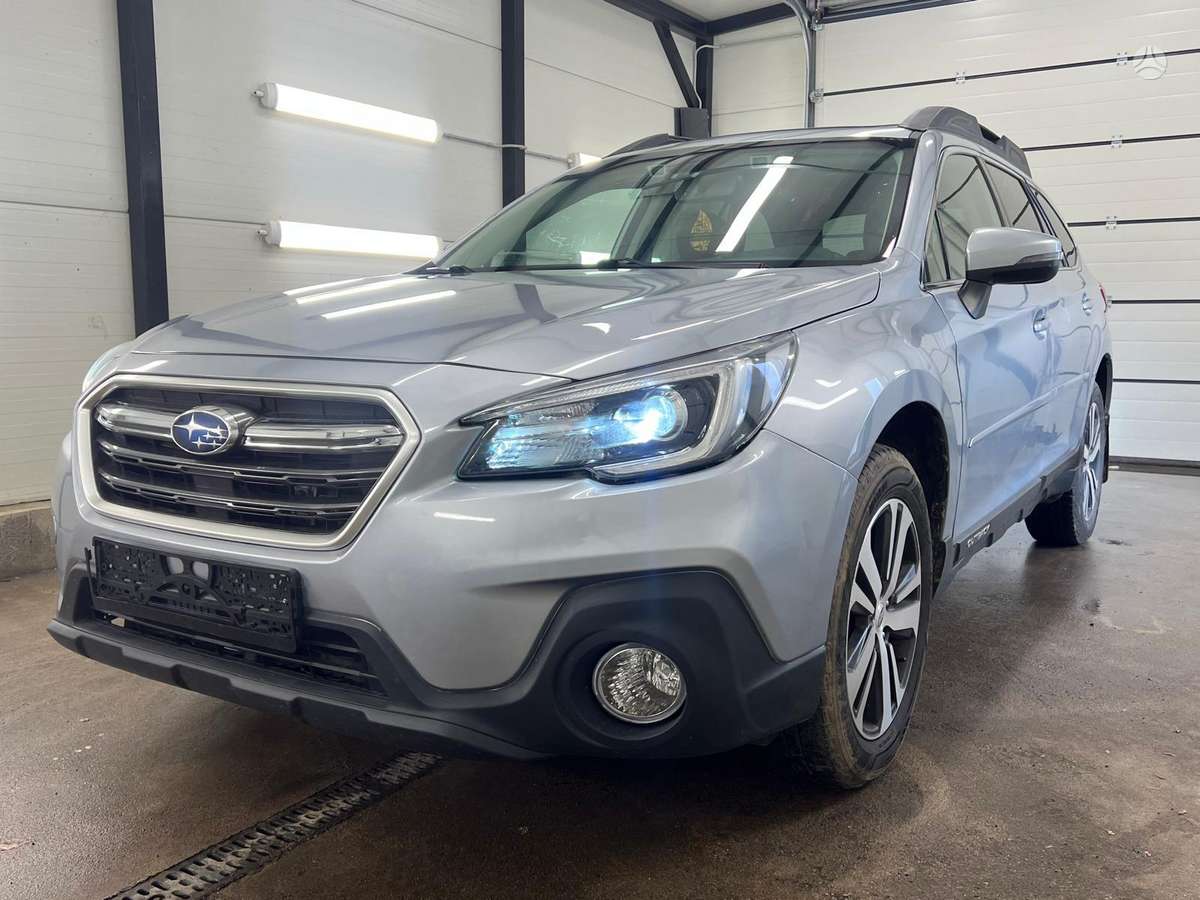 Subaru Outback, 2.5 l., off-road / crossover