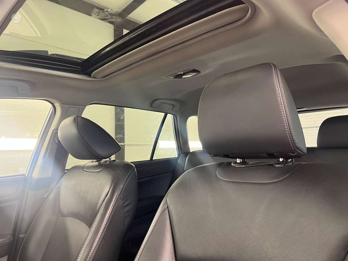 Subaru Outback, 2.5 l., off-road / crossover
