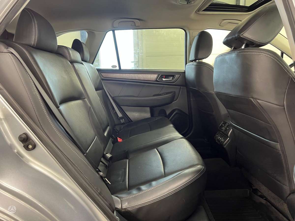Subaru Outback, 2.5 l., off-road / crossover
