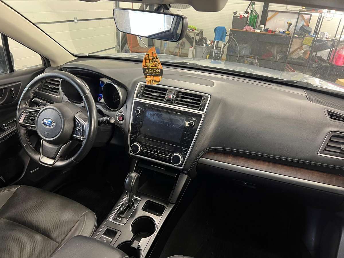 Subaru Outback, 2.5 l., off-road / crossover