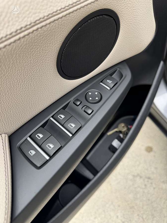 BMW X3, 2.0 l., off-road / crossover
