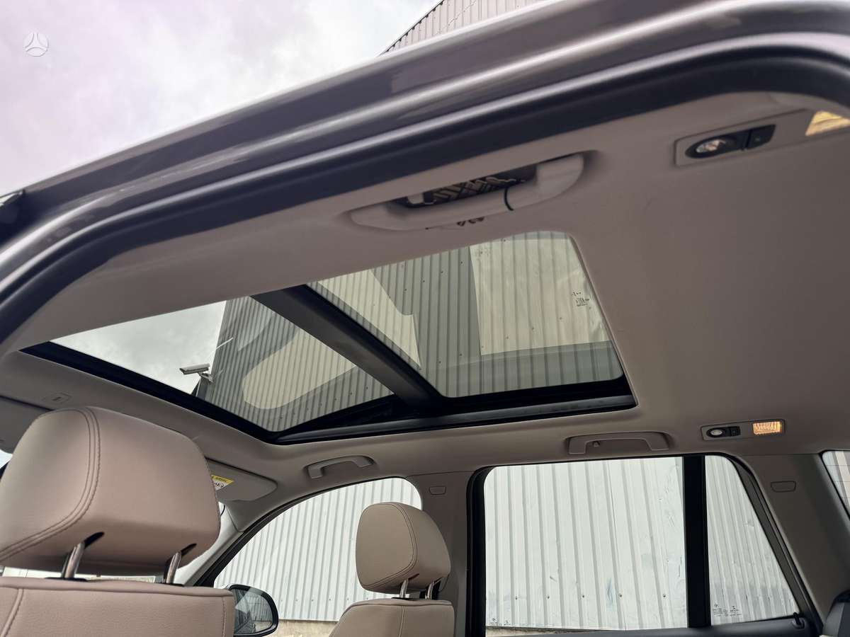 BMW X3, 2.0 l., off-road / crossover