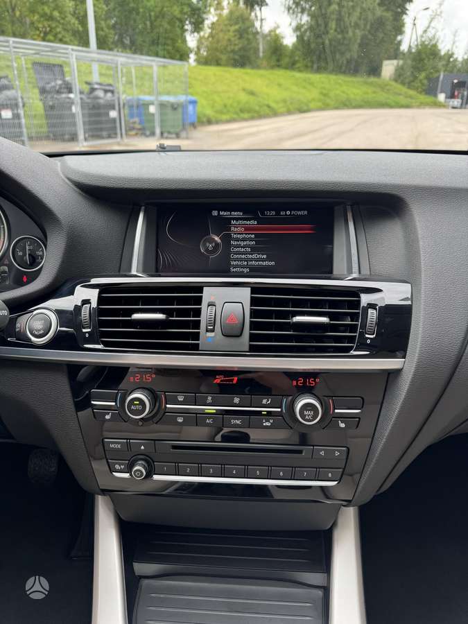 BMW X3, 2.0 l., off-road / crossover