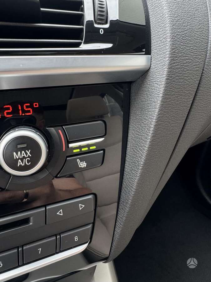 BMW X3, 2.0 l., off-road / crossover