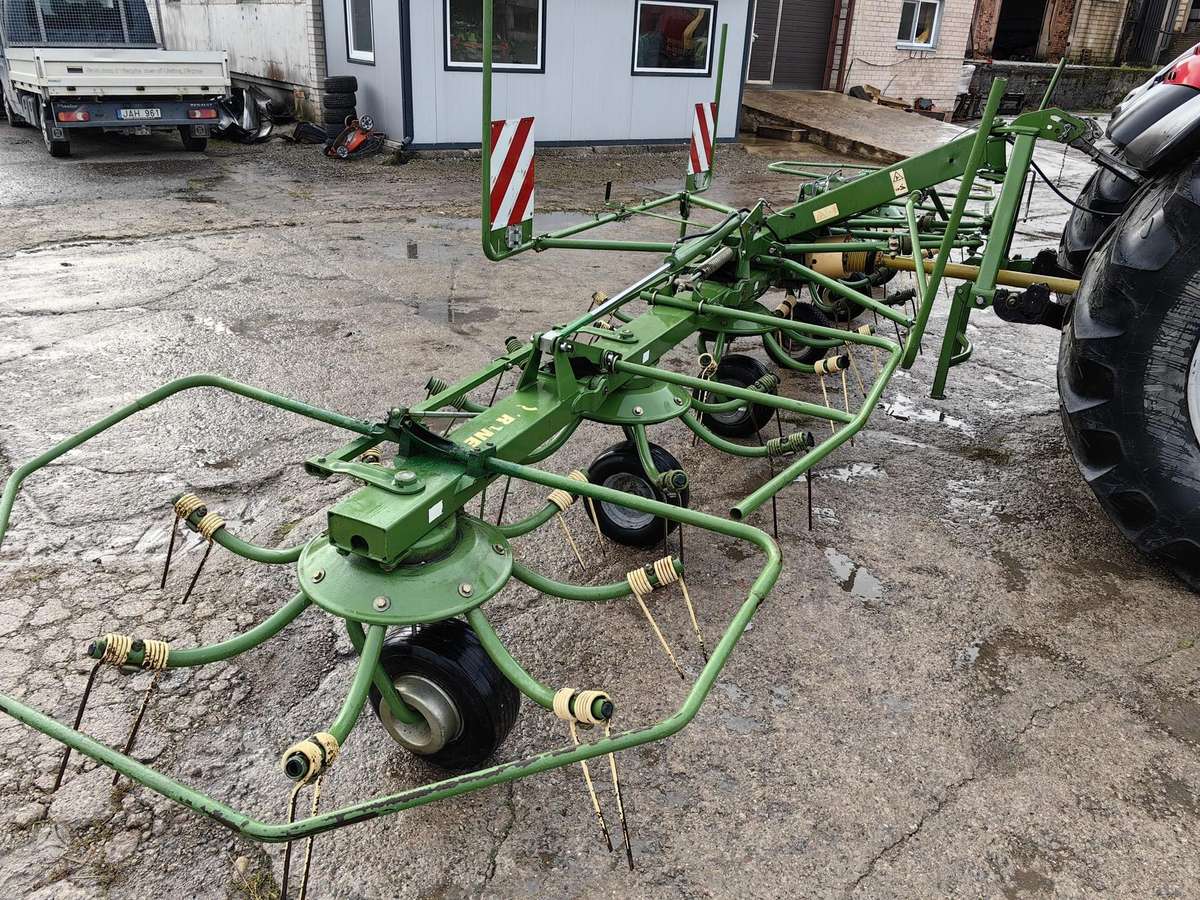 Krone KW 7.82, tedders