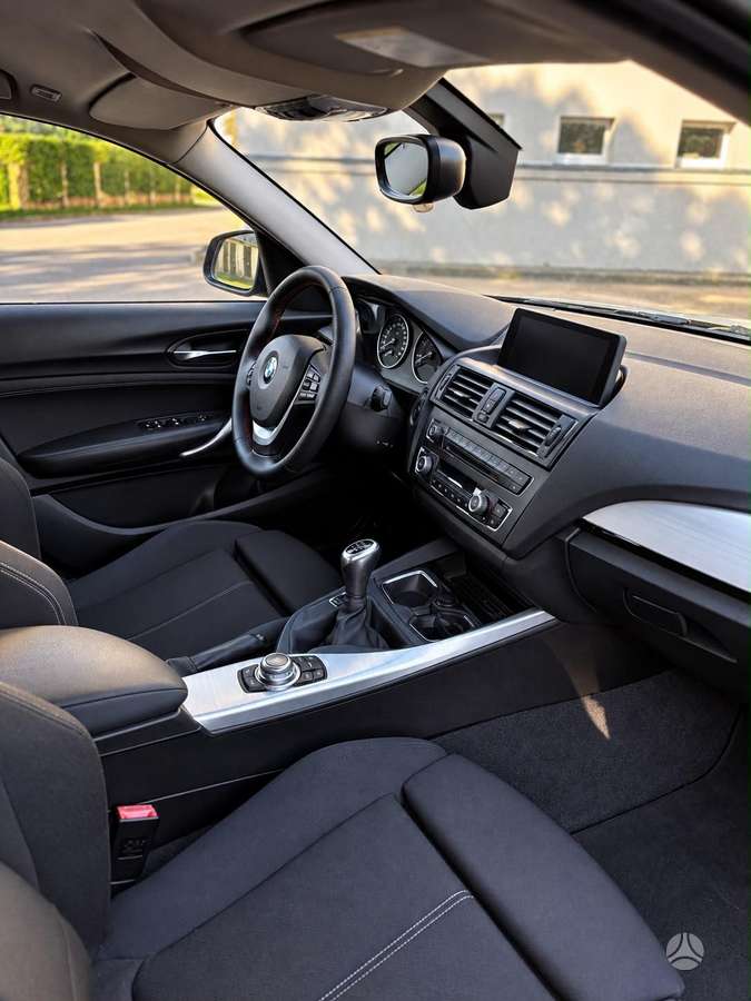 BMW 118, 2.0 l., hatchback