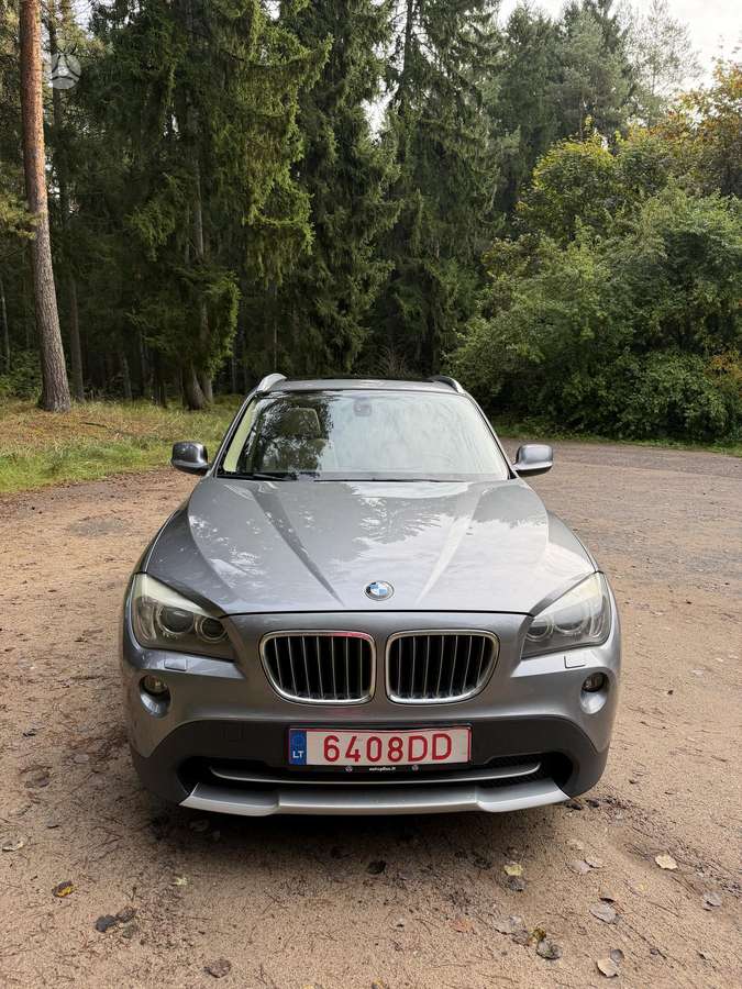 BMW X1, 2.0 l., off-road / crossover
