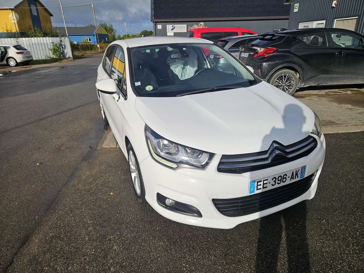 Citroen C4, 1.6 l., hatchback