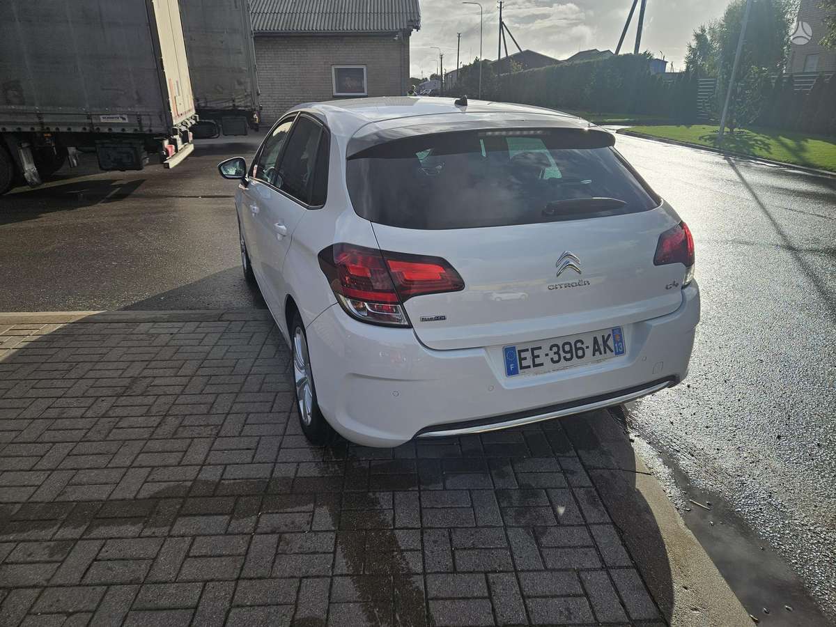 Citroen C4, 1.6 l., hatchback