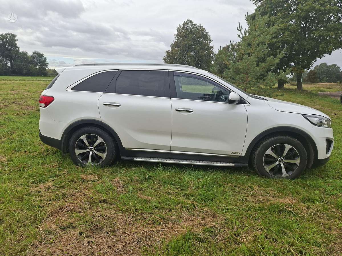 Kia Sorento dalimis. Metalynas rrr