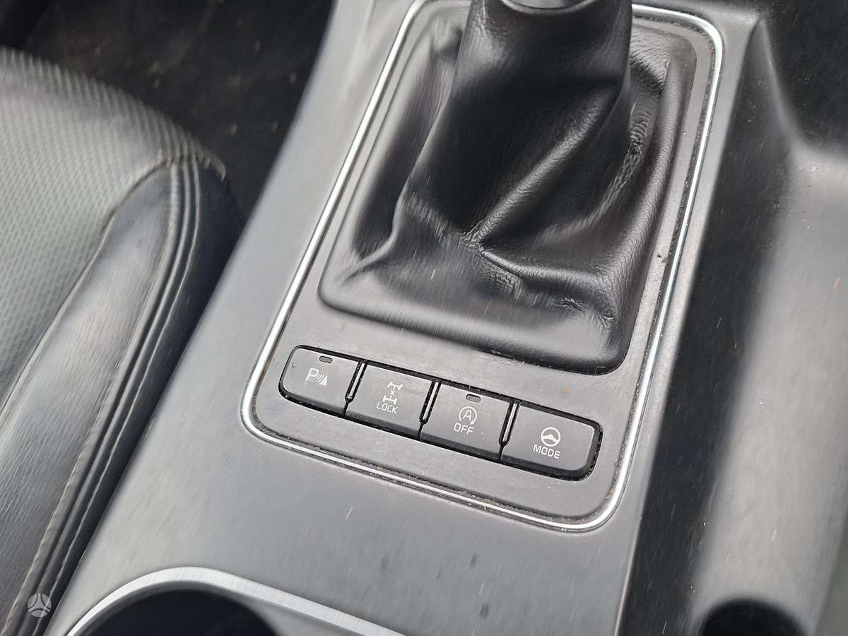 Kia Sorento dalimis. Metalynas rrr
