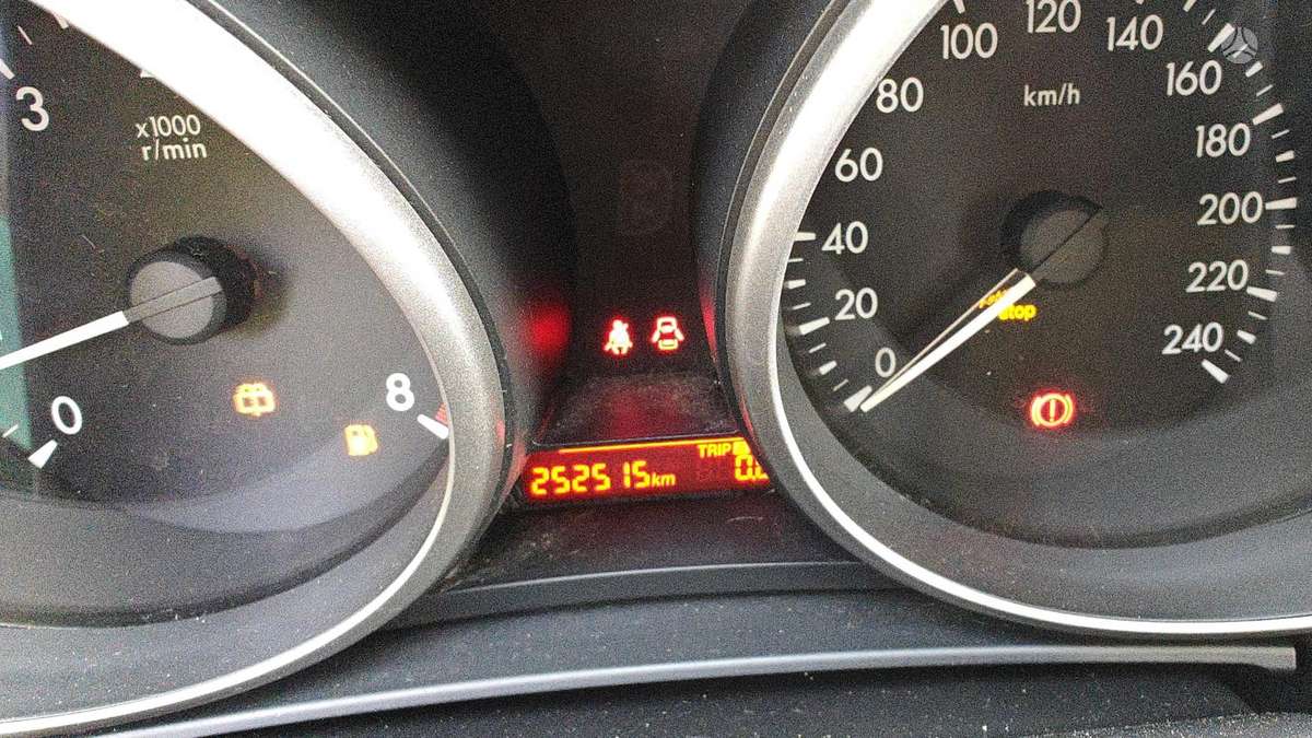 Mazda 5, 2.0 l., Минивэн