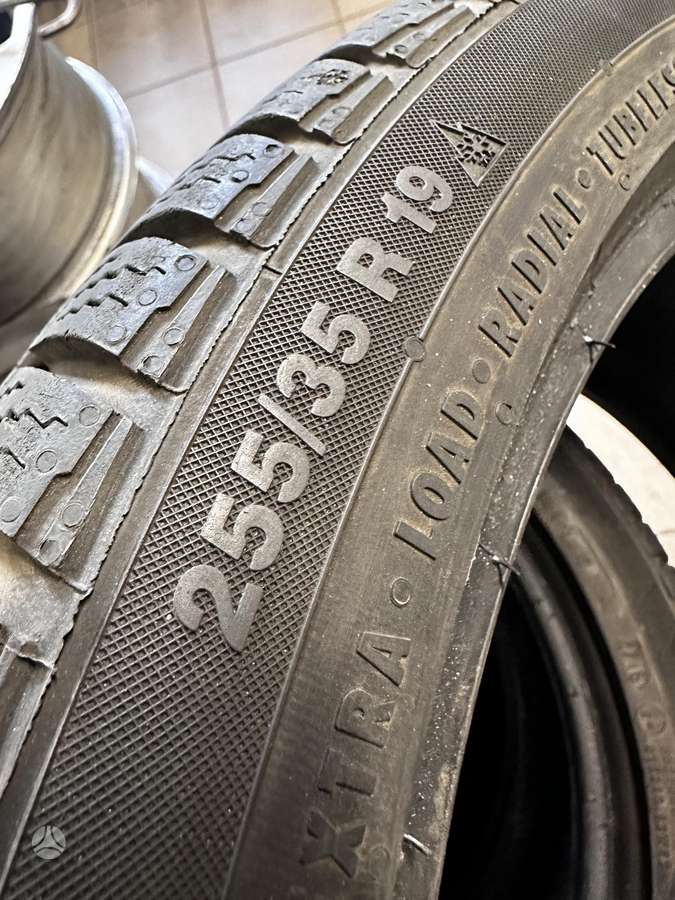 Continental, зимние 255/35 R19