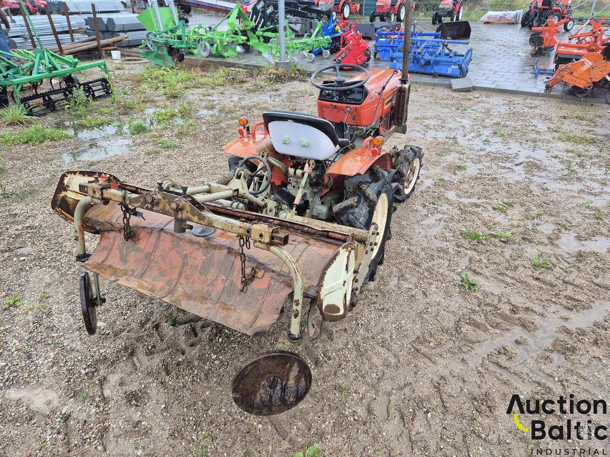 Yanmar YM 1401 D, traktoriai