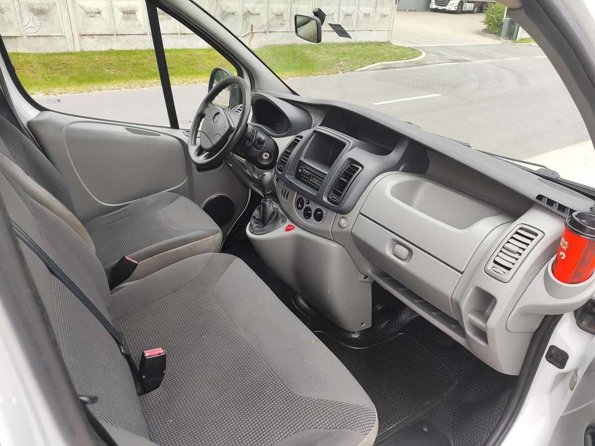 Opel Vivaro, 2.0 l., cargo van