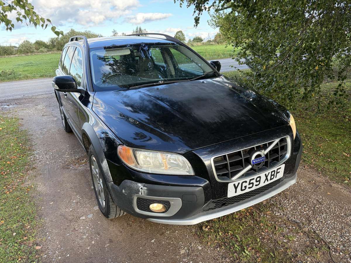 Volvo XC70, 2.4 l., wagon