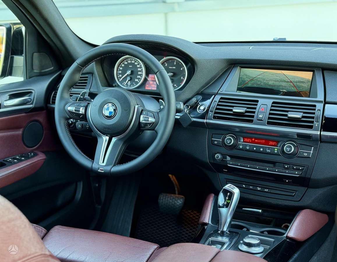 BMW X6, 3.0 l., off-road / crossover