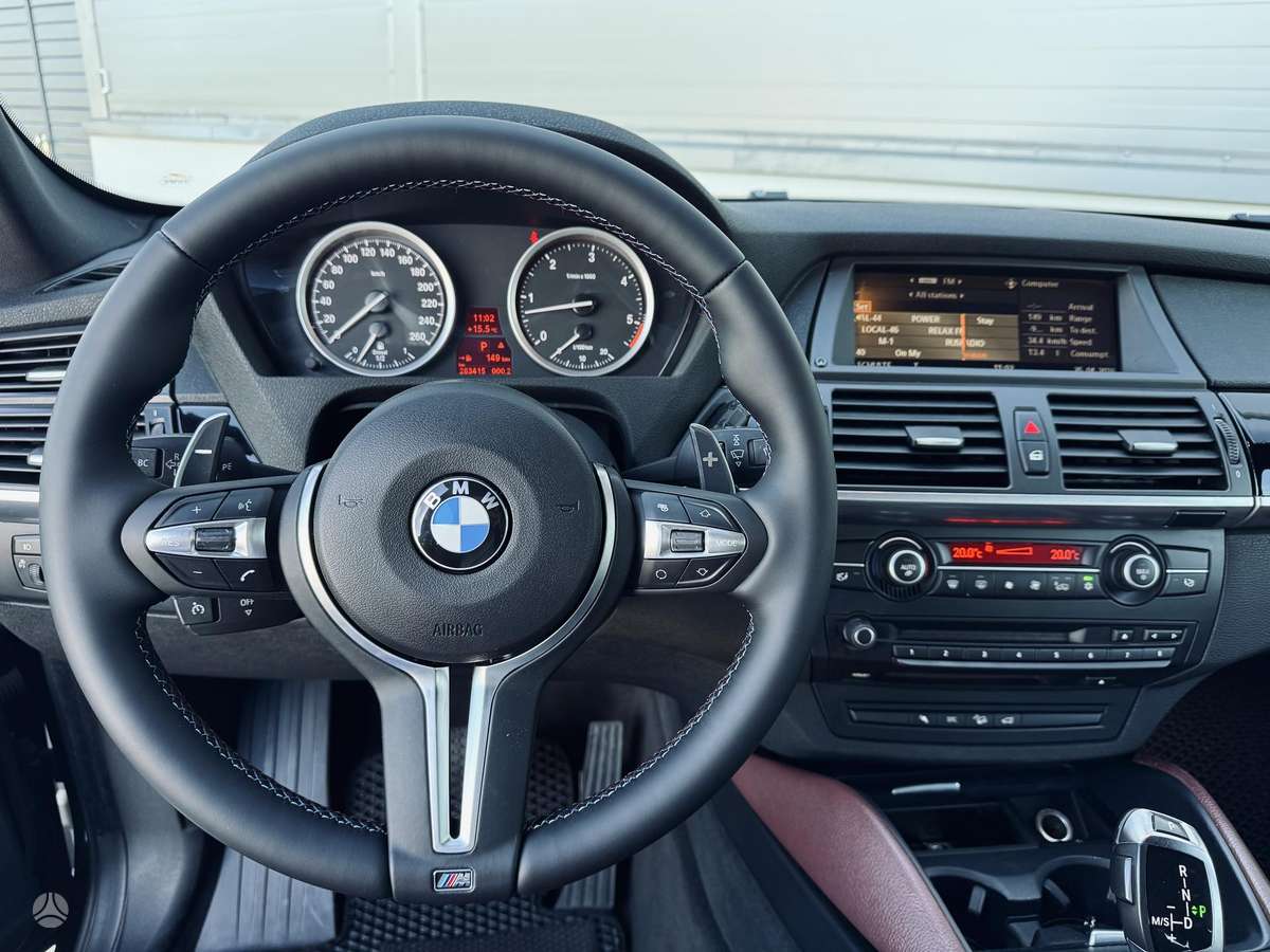 BMW X6, 3.0 l., off-road / crossover