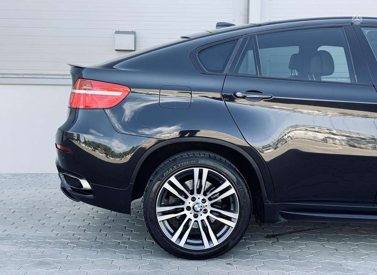 BMW X6, 3.0 l., off-road / crossover