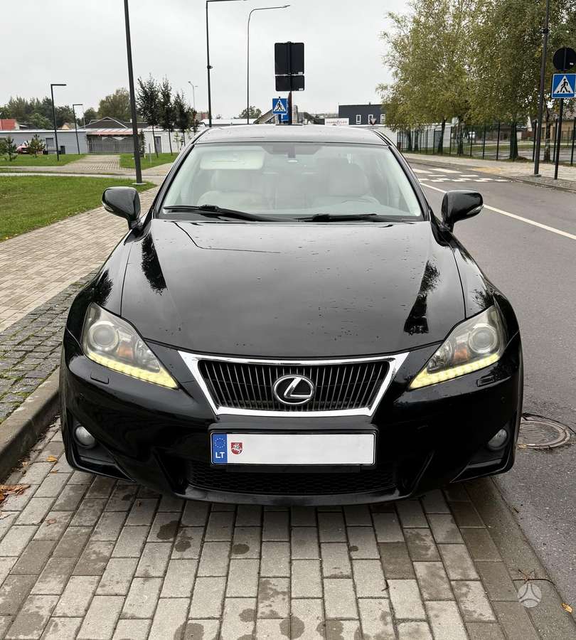 Lexus IS 220, 2.2 l., Седан