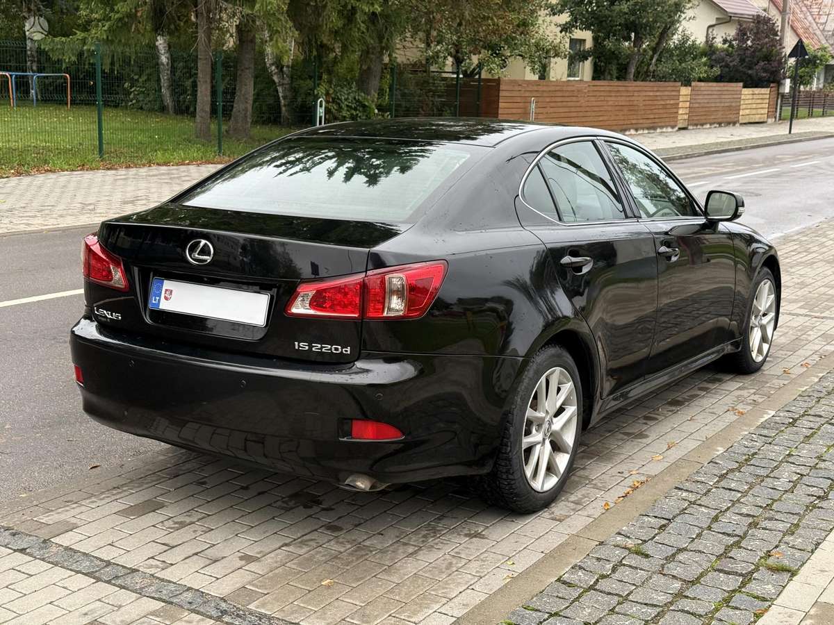 Lexus IS 220, 2.2 l., Седан