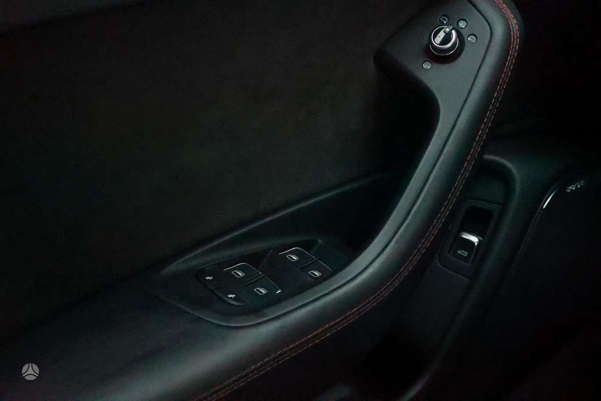 Audi A6, 3.0 l., universalas