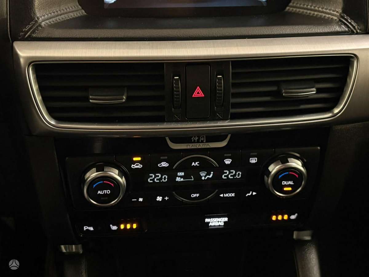 Mazda CX-5, 2.2 l., off-road / crossover