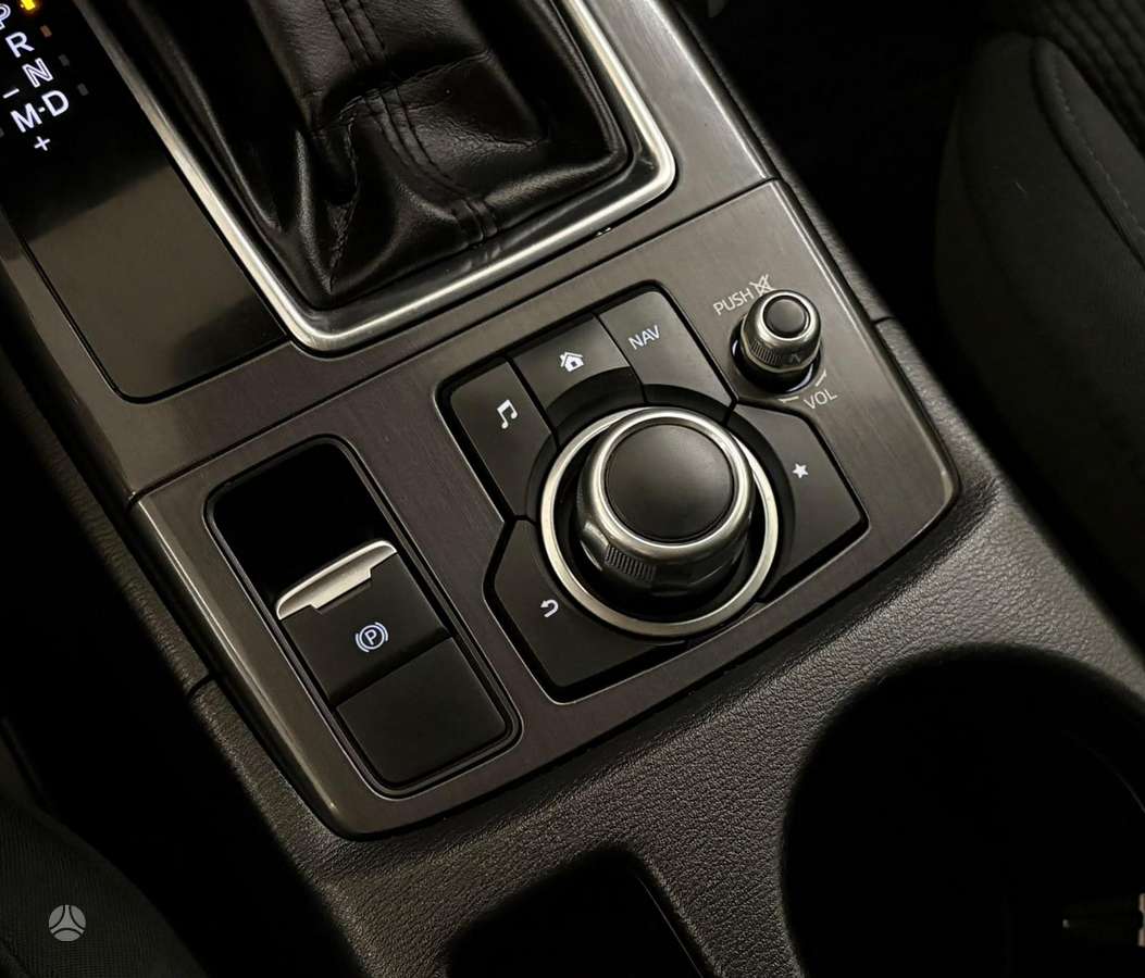 Mazda CX-5, 2.2 l., off-road / crossover