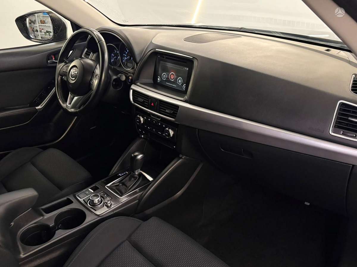 Mazda CX-5, 2.2 l., off-road / crossover