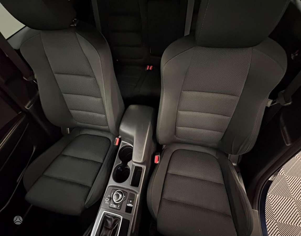 Mazda CX-5, 2.2 l., off-road / crossover