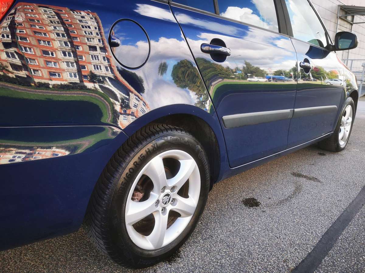 Skoda Fabia 2013 — фото 10