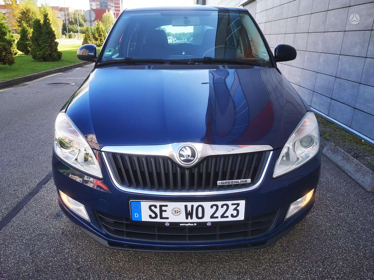 Skoda Fabia 2013 — вигляд ззаду