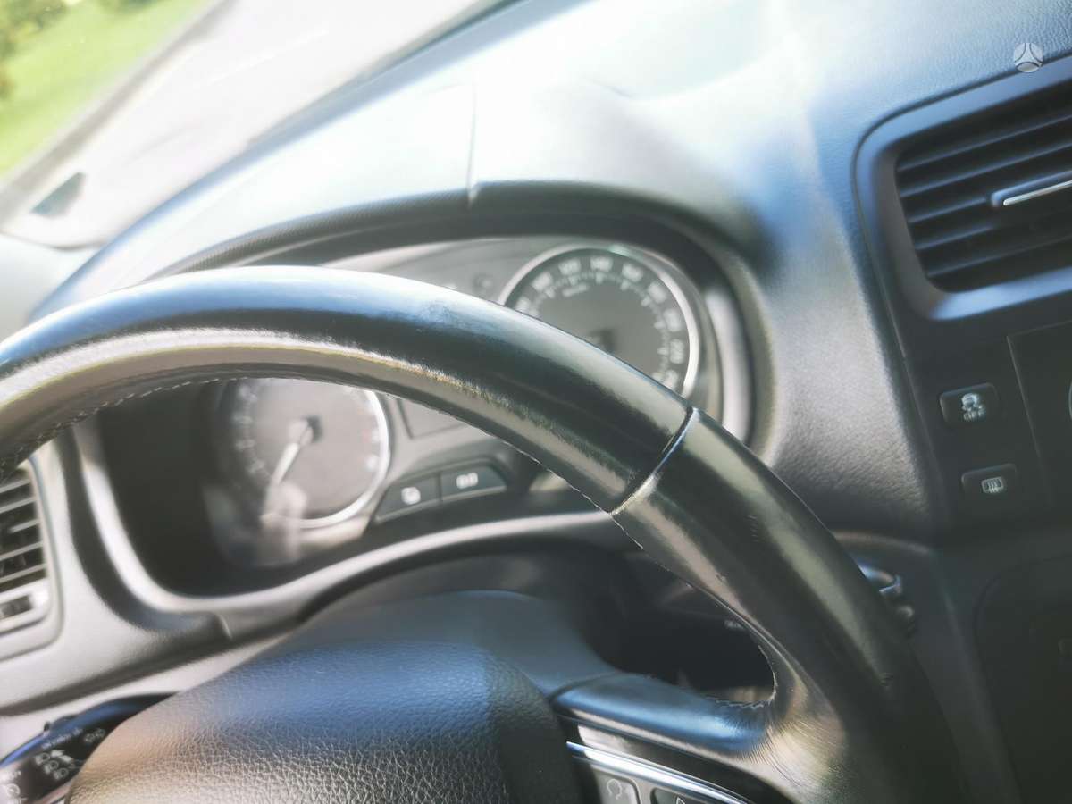 Skoda Fabia 2013 — фото 21